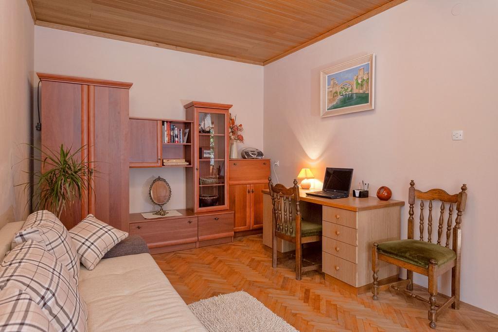 Holiday Home Leonida Jelsa Kültér fotó