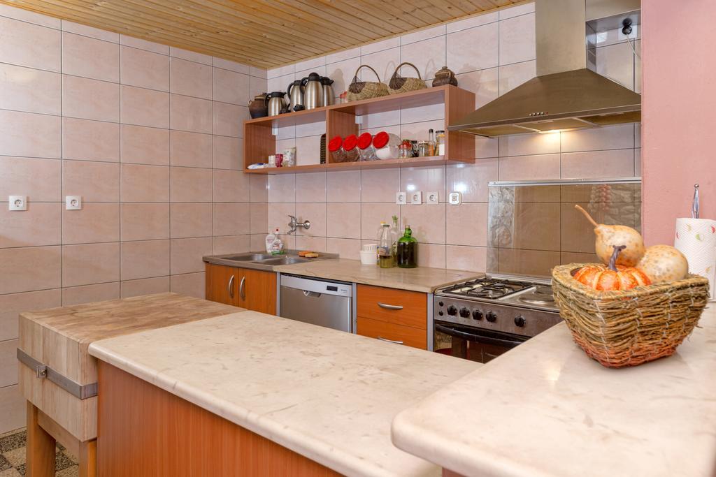 Holiday Home Leonida Jelsa Kültér fotó
