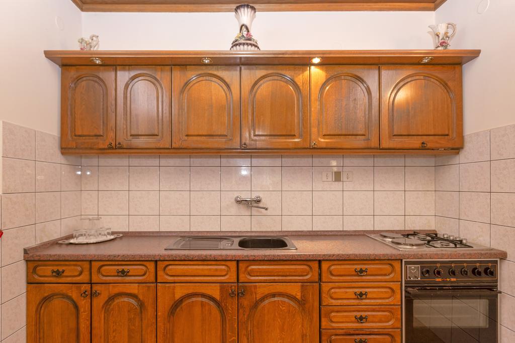 Holiday Home Leonida Jelsa Kültér fotó