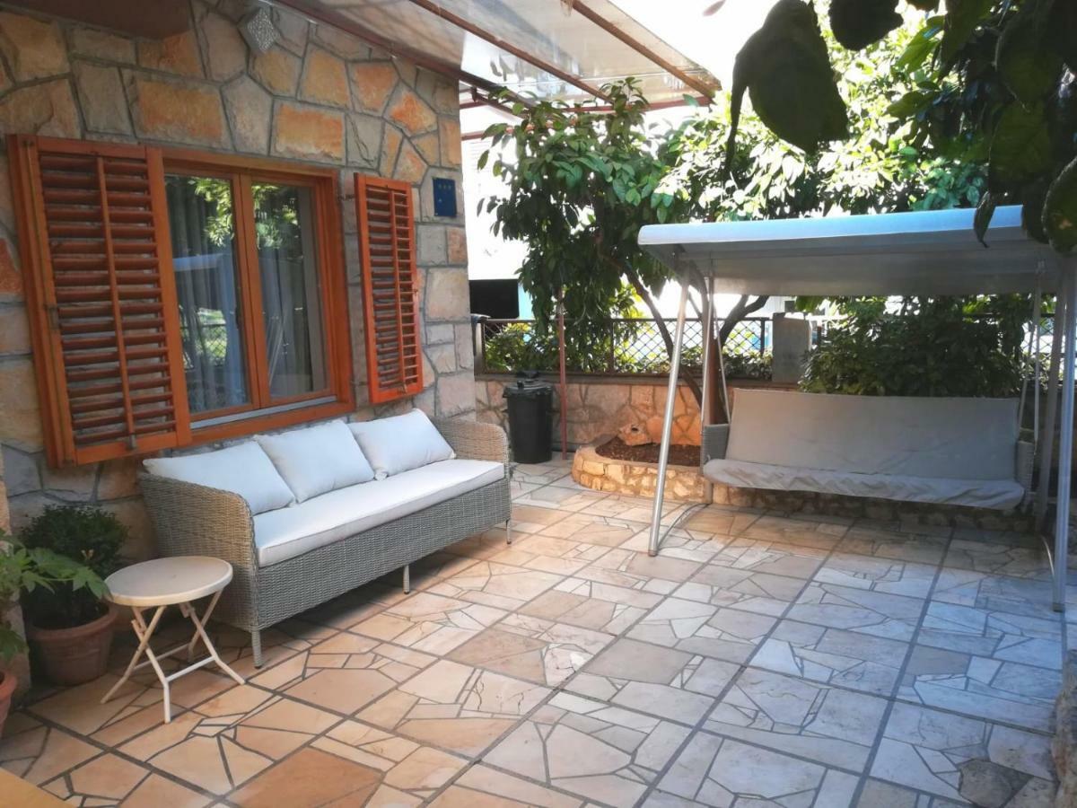 Holiday Home Leonida Jelsa Kültér fotó